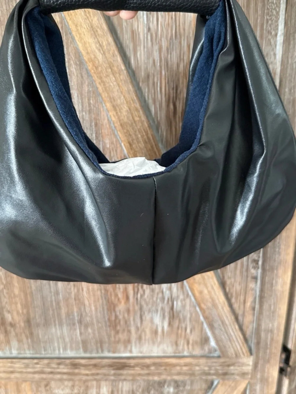 N/A stylish black